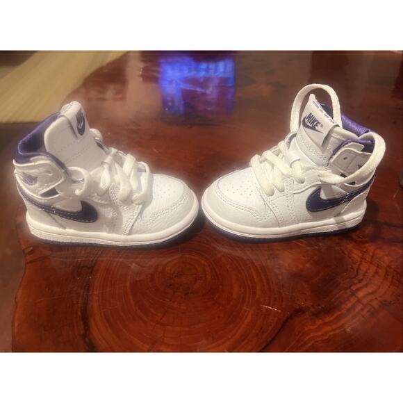 Nike Air Jordan 1 Retro High OG TD Court Purple - Picture 8 of 10